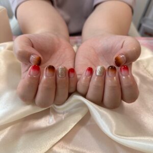 赤ネイル