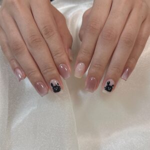 ピンク×黒ネイル
