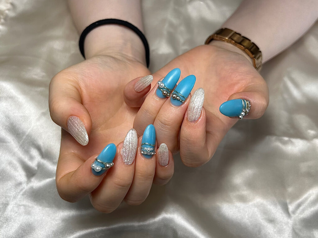 パール＆ブルーネイル
