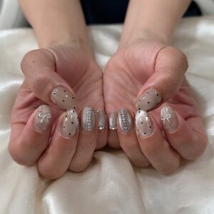 ベージュ・マグネットネイル