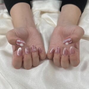 ピンクマグネットネイル画像